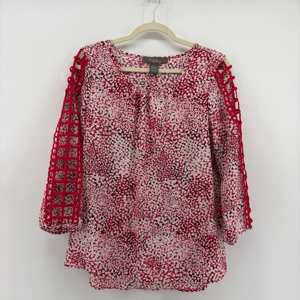 olivia & martin women's size medium pink white print cutout sleeve‎ blouse